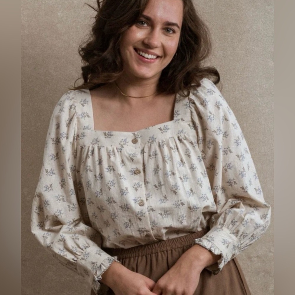 NWT Neuflora Marietta Blouse in cream floral size XS